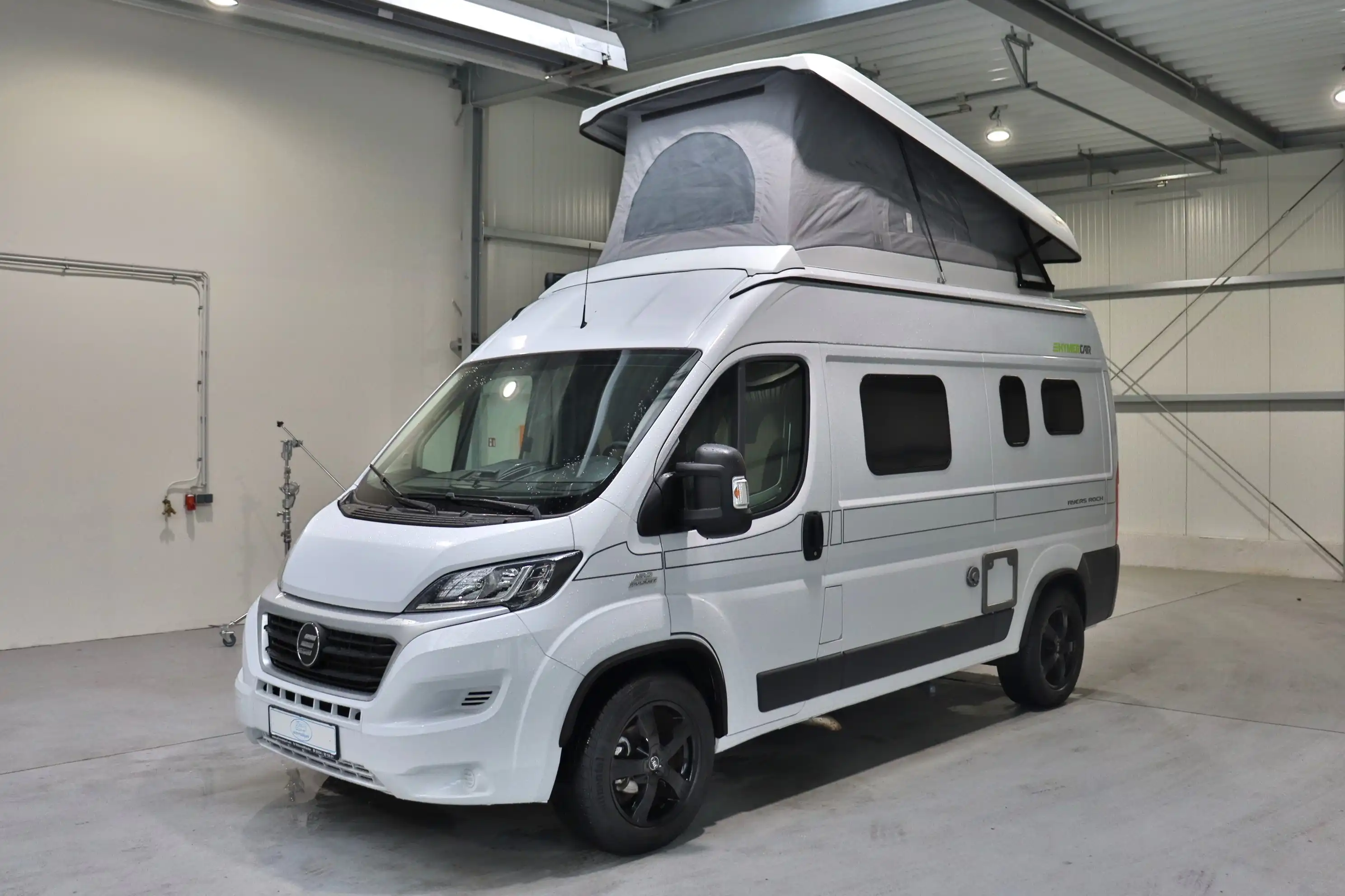 HYMER-ERIBA Hymercar Ayers Rock